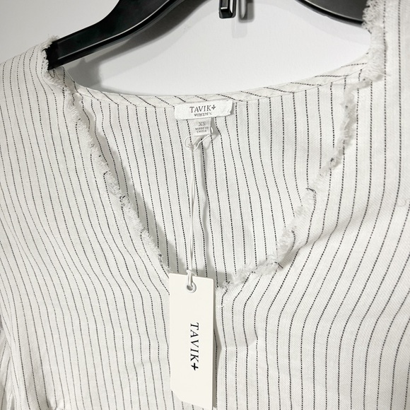 NWT Tavik Women’s Top - Picture 2 of 4